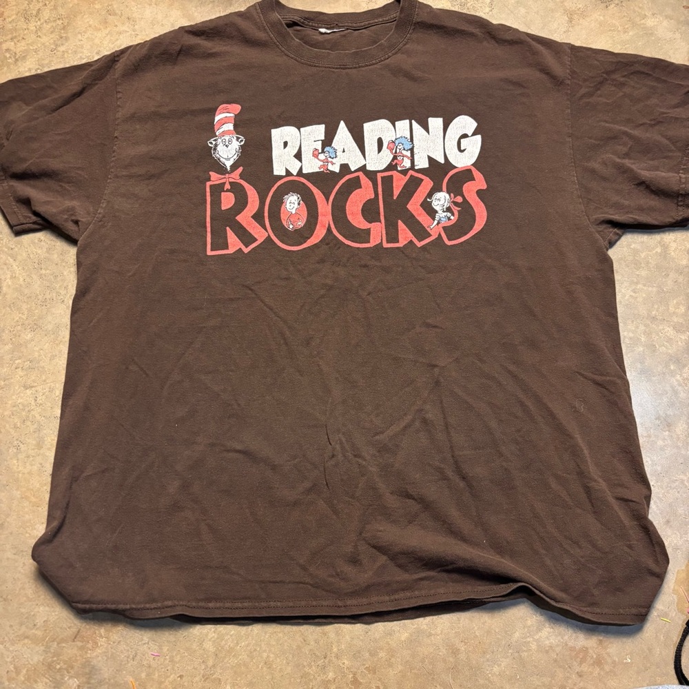 Dr.Suess Vintage Reading Rocks T shirt